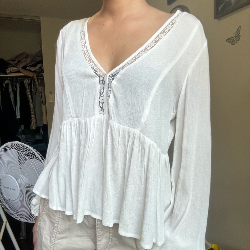 V-Neck Flounce sleeve Blouse